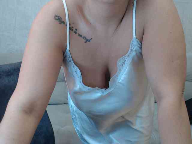 JenniferTheChic webcam