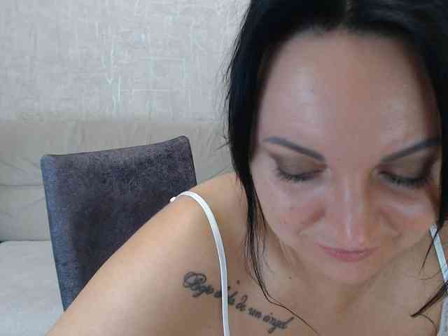 JenniferTheChic webcam