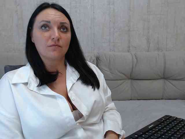 JenniferTheChic webcam