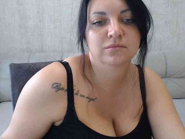 JenniferTheChic webcam