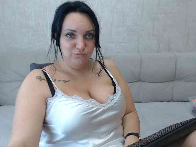 JenniferTheChic webcam