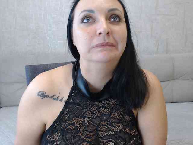 JenniferTheChic webcam