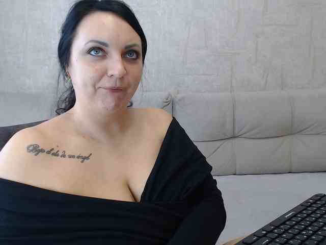 JenniferTheChic webcam