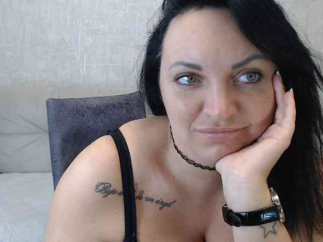 JenniferTheChic webcam