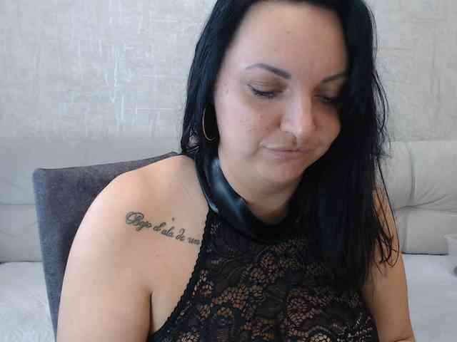 JenniferTheChic webcam