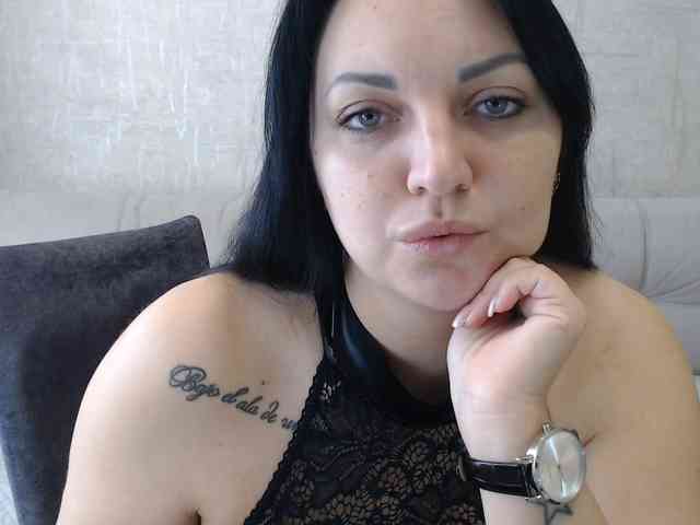 JenniferTheChic webcam