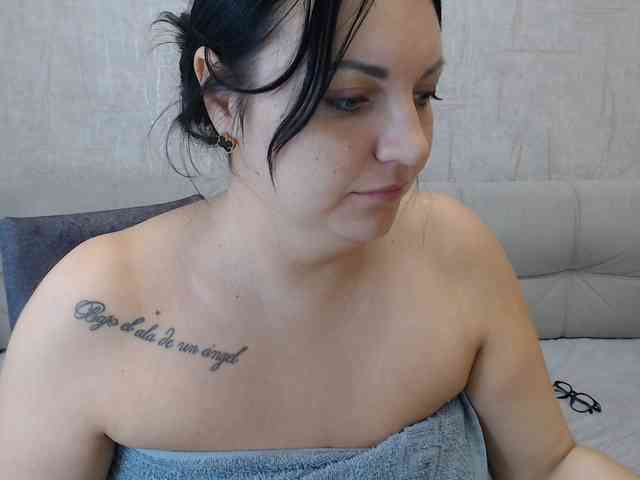 JenniferTheChic webcam