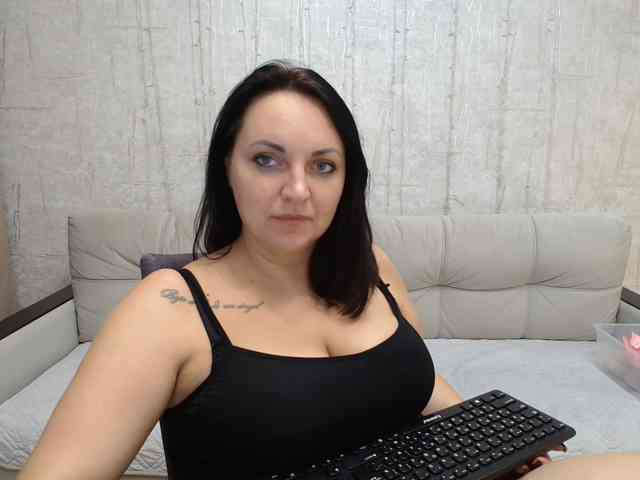 AngelinaCute AngelinaCute