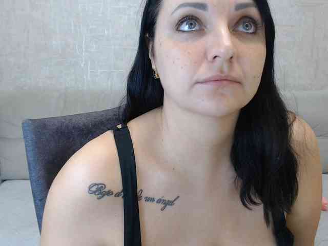 JenniferTheChic webcam