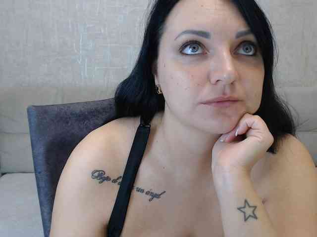 JenniferTheChic webcam