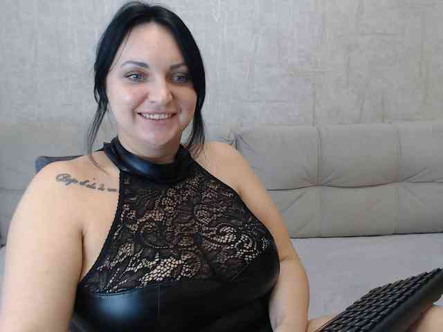 JenniferTheChic webcam