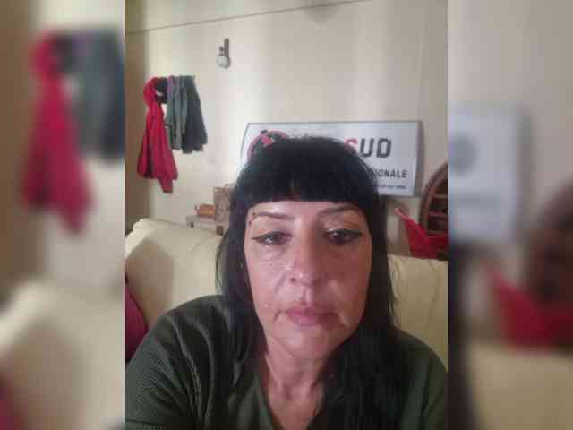 Giuliaperte webcam