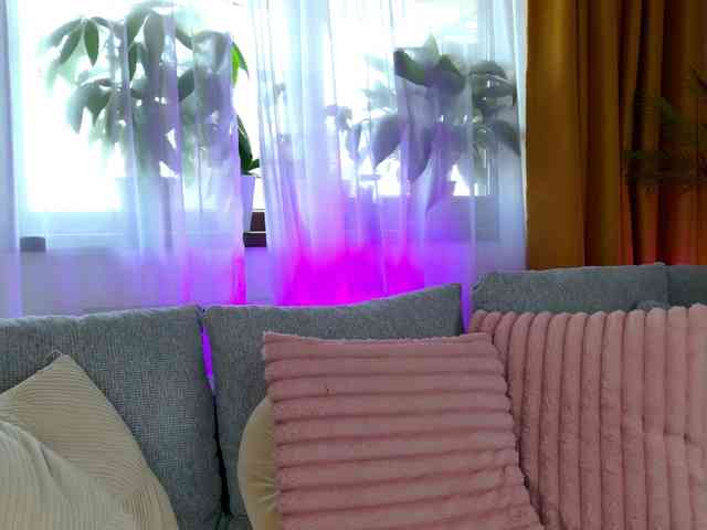 SereneRhodes webcam