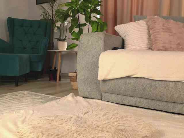 serenerhodes's live room
