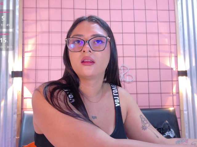 Mencia-h live webcam show
