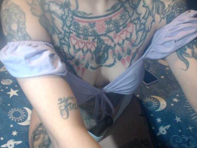 lucy-dreams69 live cam on BongaCams
