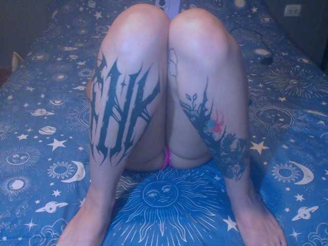 Hornydark live cam preview