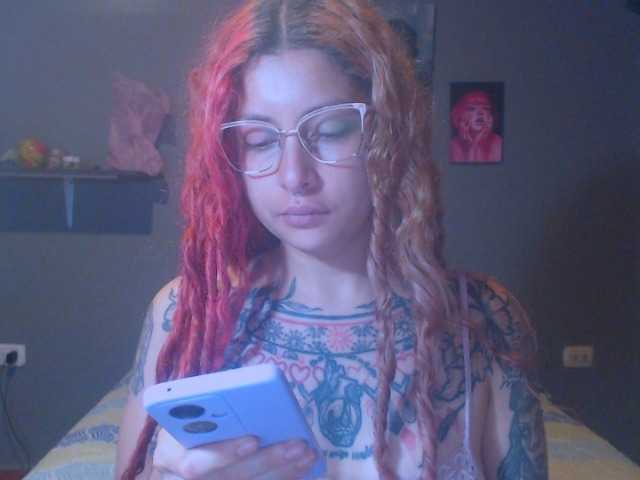 lucy-dreams69 live cam on BongaCams