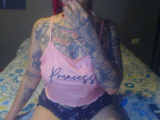 lucy-dreams69 live cam on BongaCams