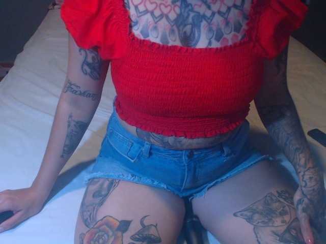 lucy-dreams69 live cam on BongaCams