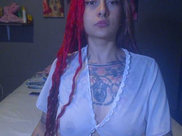 lucy-dreams69 live cam on BongaCams