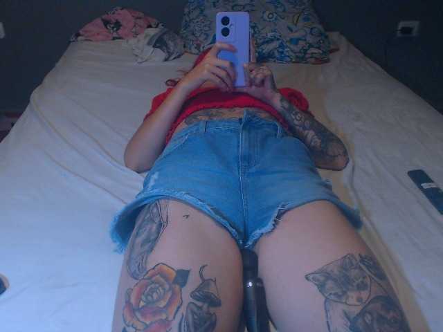 lucy-dreams69 live cam on BongaCams