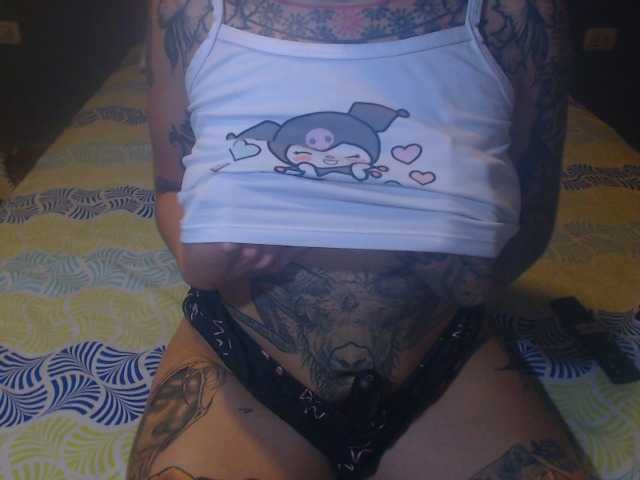 Hornydark live cam preview