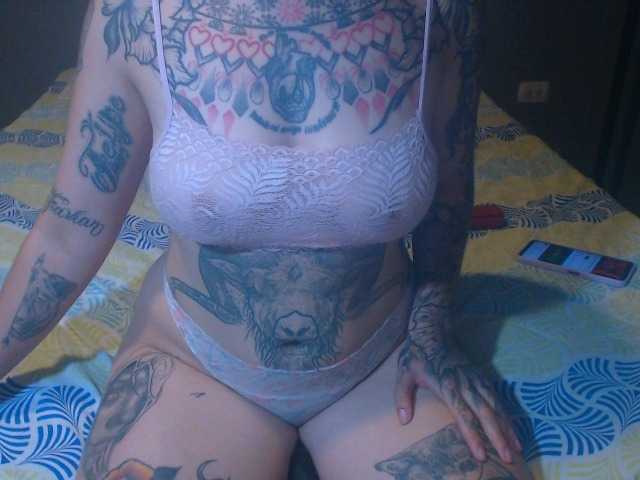 lucy-dreams69 live cam on BongaCams