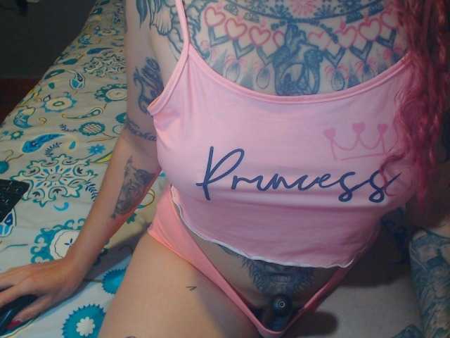 lucy-dreams69 live cam on BongaCams