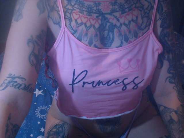 lucy-dreams69 live cam on BongaCams