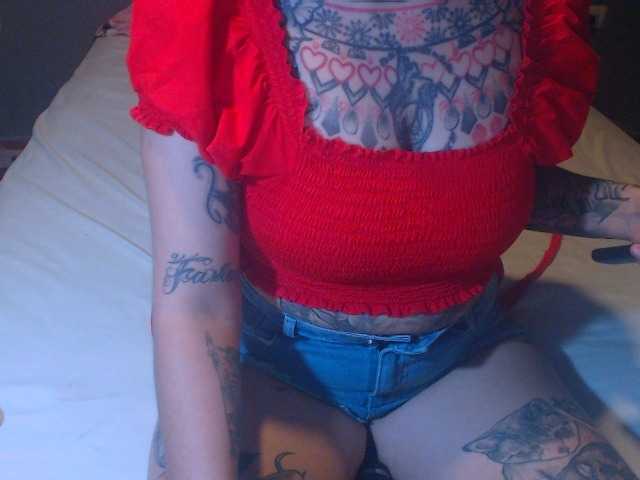 lucy-dreams69 live cam on BongaCams