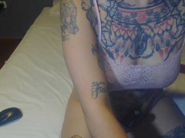 lucy-dreams69 live cam on BongaCams