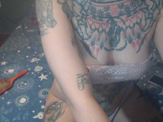 lucy-dreams69 live cam on BongaCams