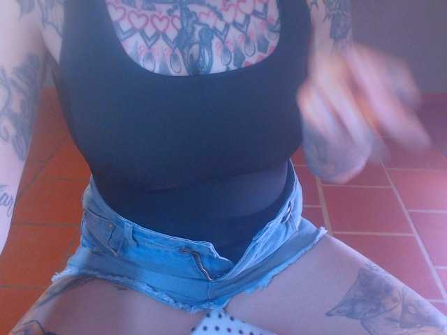 lucy-dreams69 live cam on BongaCams