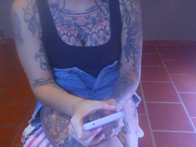 lucy-dreams69 live cam on BongaCams