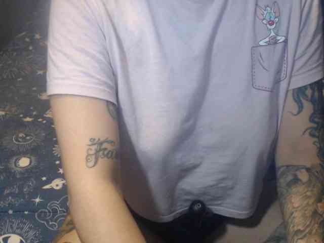 Hornydark webcam