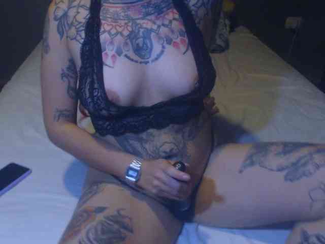Hornydark webcam