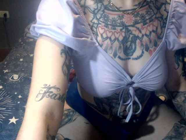 Hornydark webcam