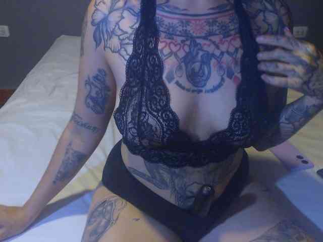 Hornydark webcam