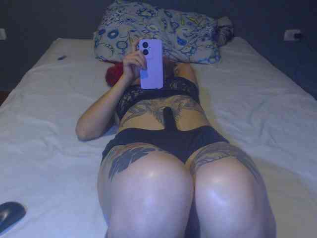 Hornydark webcam