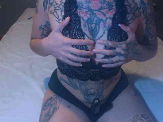 Hornydark webcam