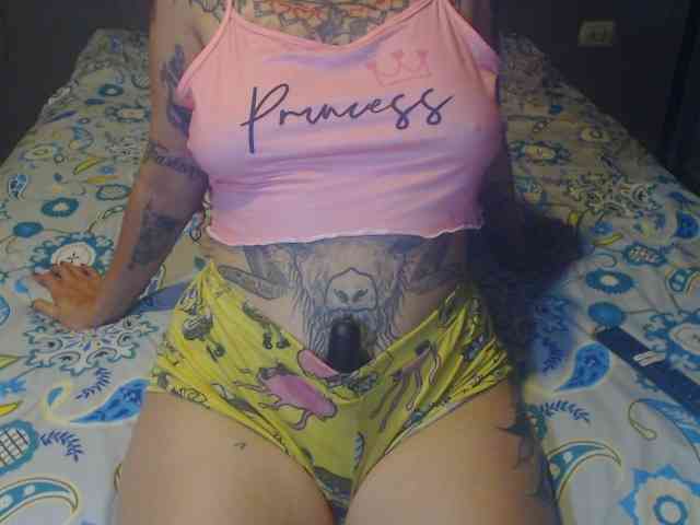 Hornydark webcam