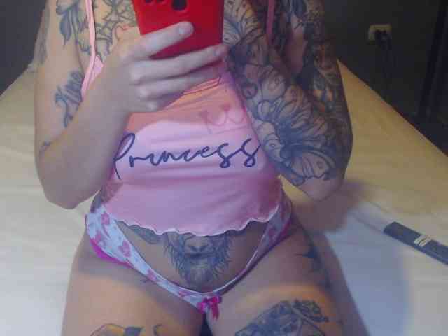 Lucy_tattoodreams webcam