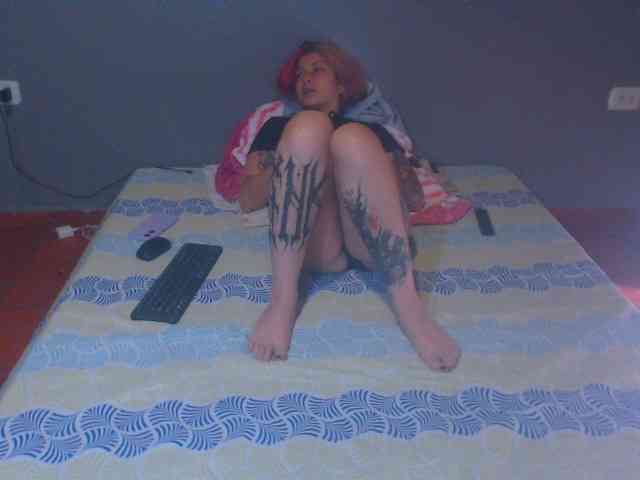Hornydark webcam