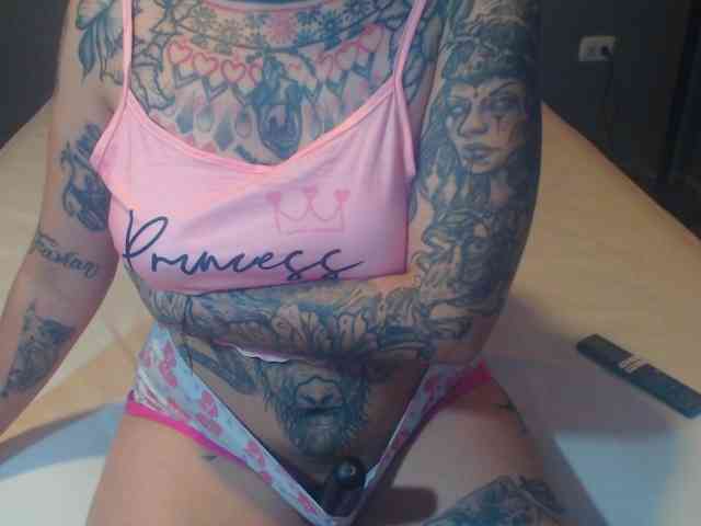 Lucy_tattoodreams webcam