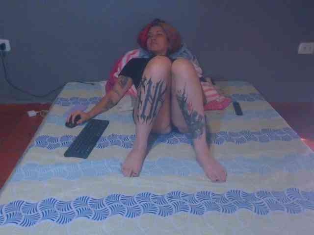 Hornydark webcam