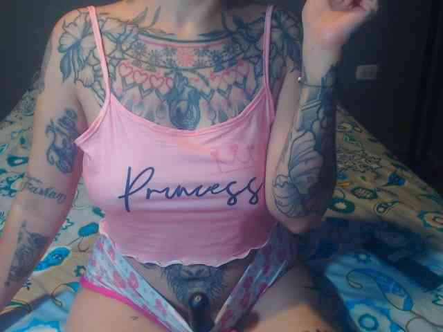 Lucy_tattoodreams webcam