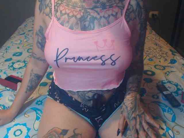 Hornydark webcam