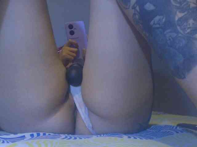 Hornydark webcam