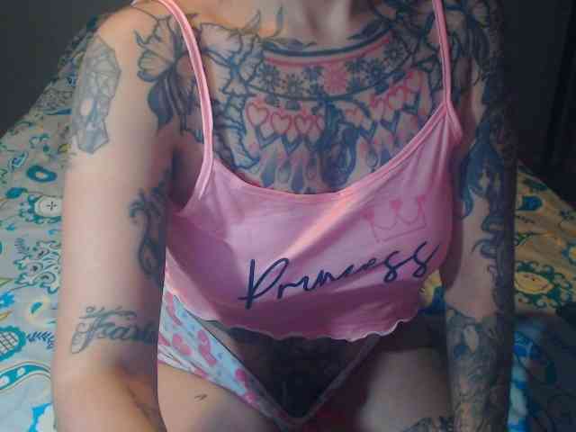 Lucy_tattoodreams webcam